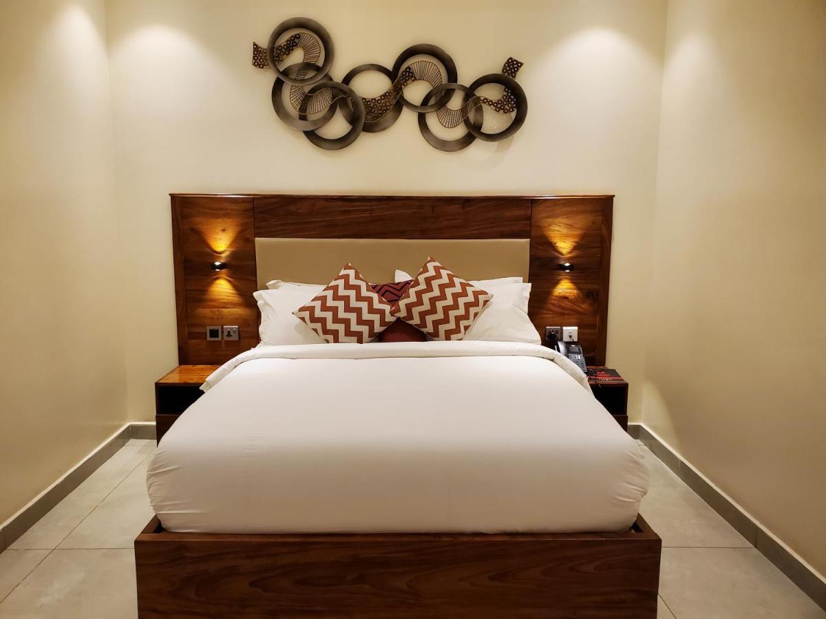 Millennium Terrace Hotel Kampala Eksteriør bilde