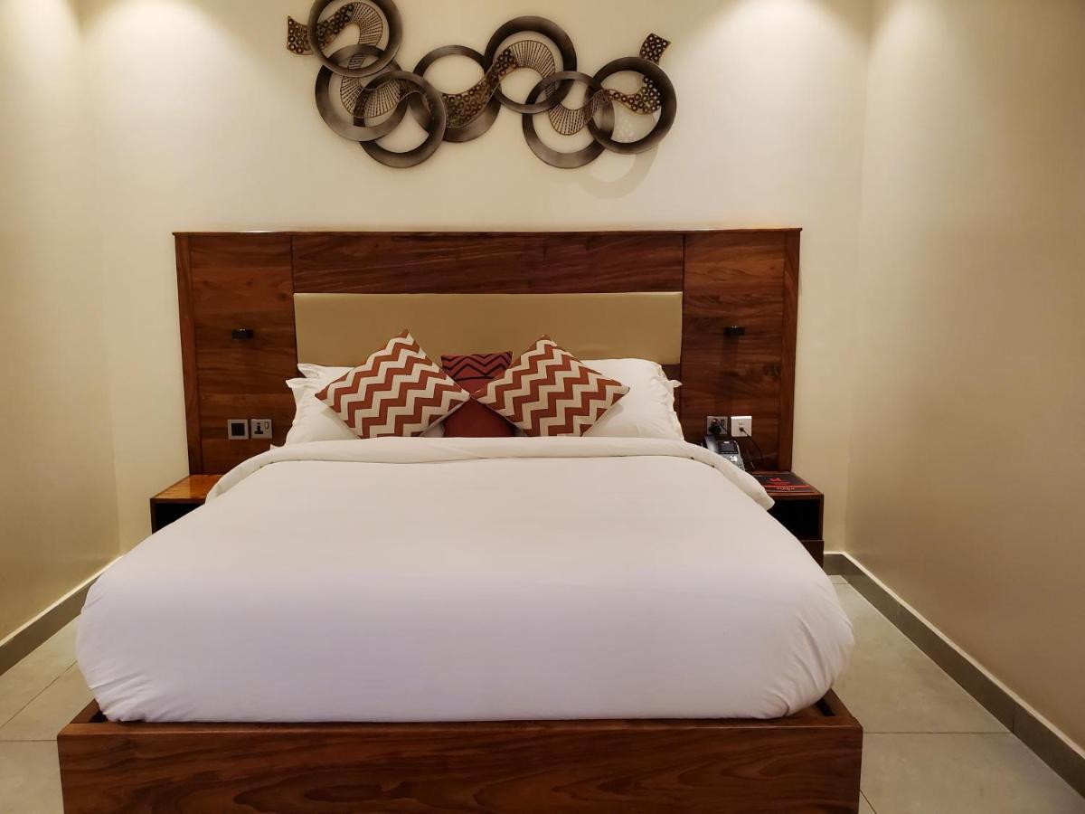 Millennium Terrace Hotel Kampala Eksteriør bilde