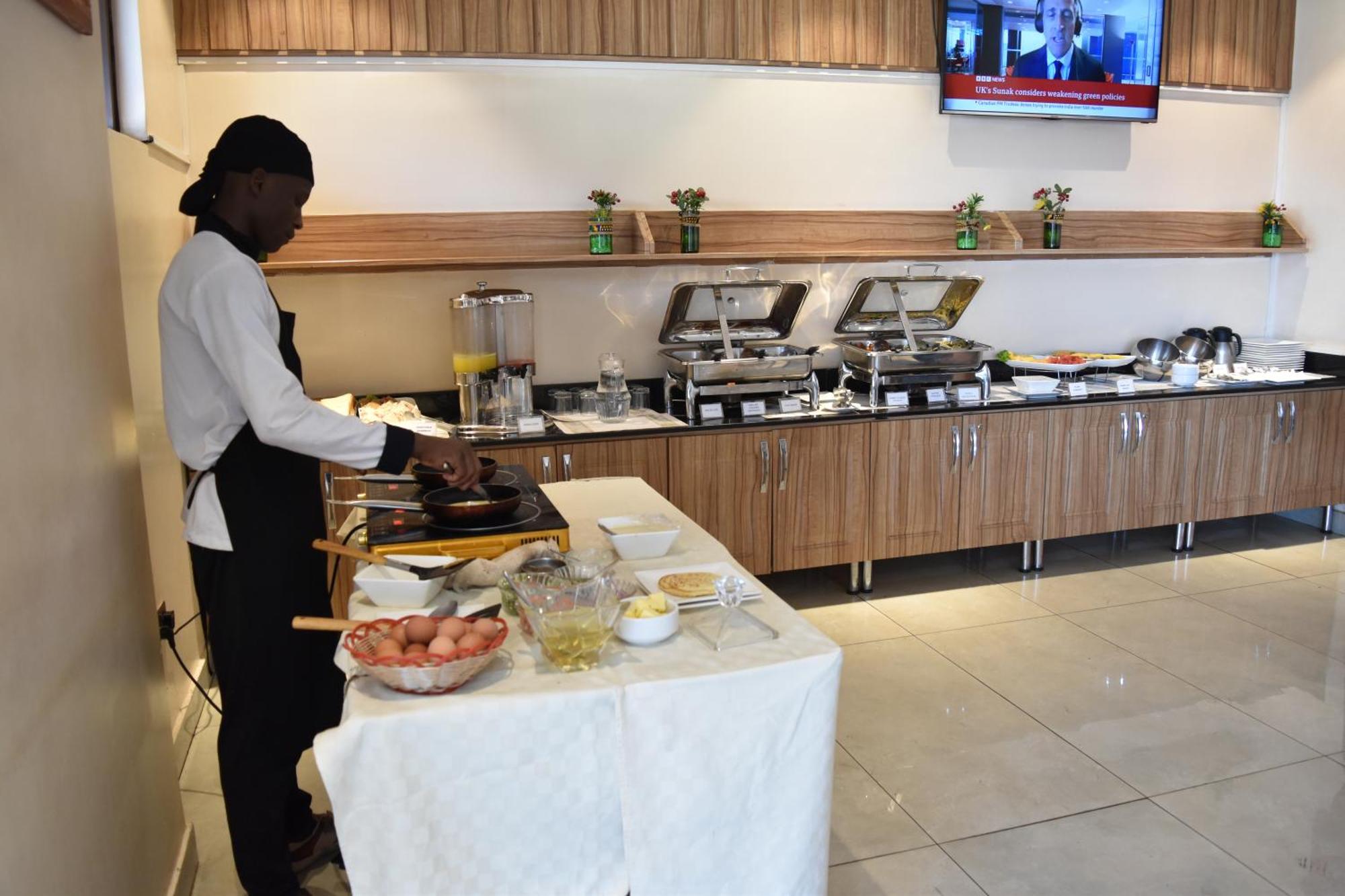 Millennium Terrace Hotel Kampala Eksteriør bilde