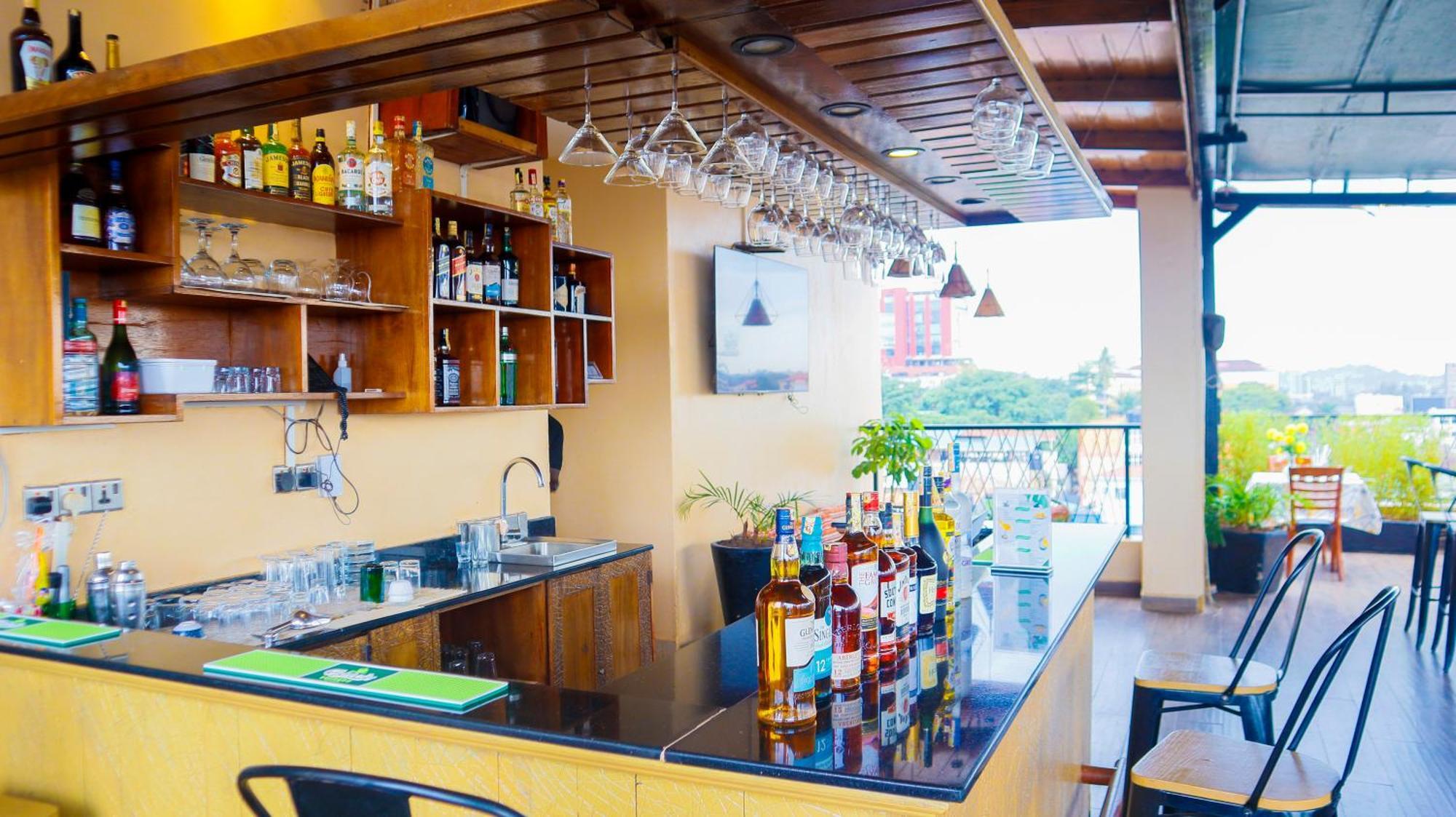 Millennium Terrace Hotel Kampala Eksteriør bilde